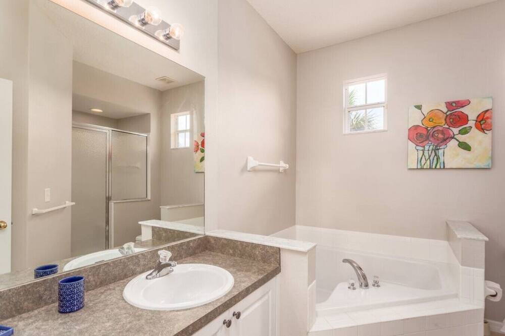 Photo of Bathroom in Tuscan Hills