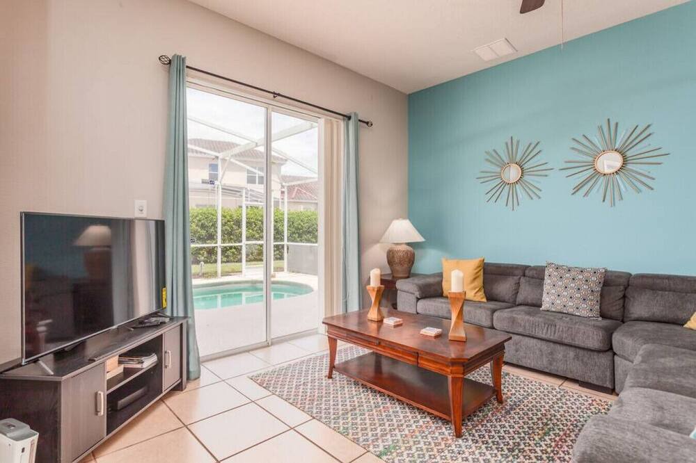 Photo of Livingroom in Tuscan Hills