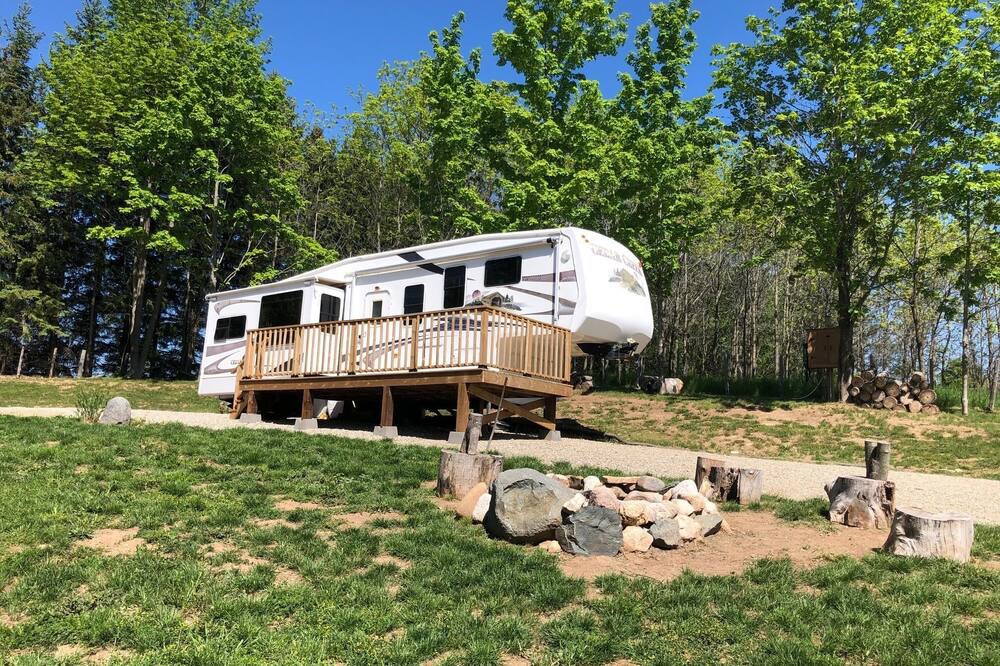 Photo of Outdoor in Grey Highlands