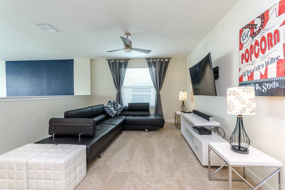Photo of Livingroom in Davenport