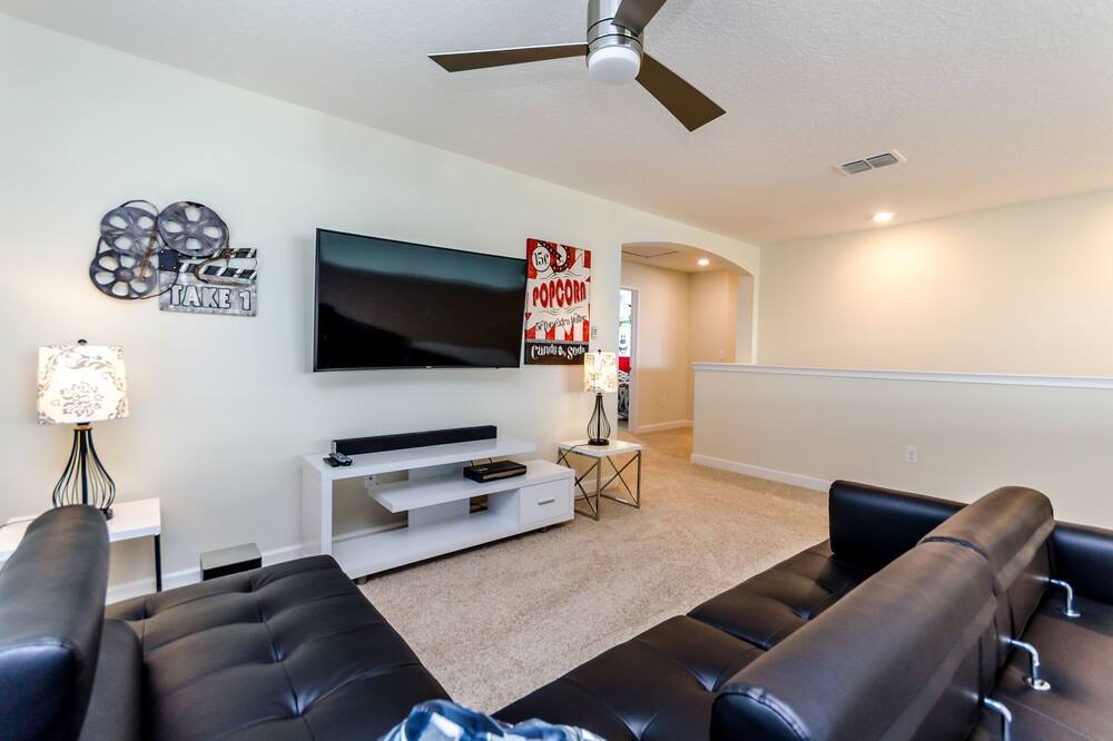 Photo of Livingroom in Davenport