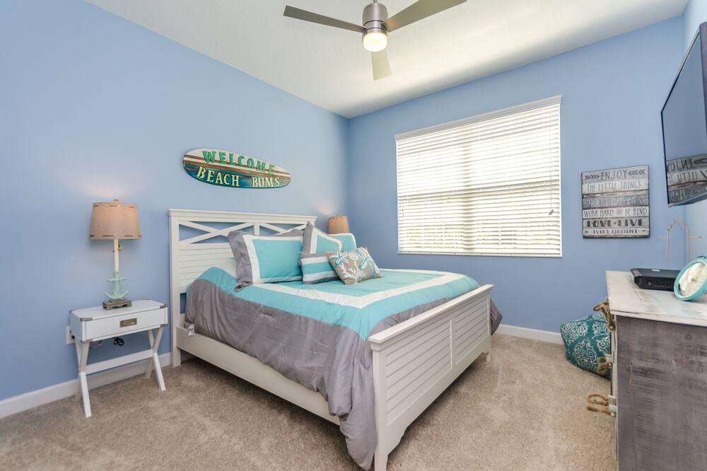 Photo of Bedroom in Davenport