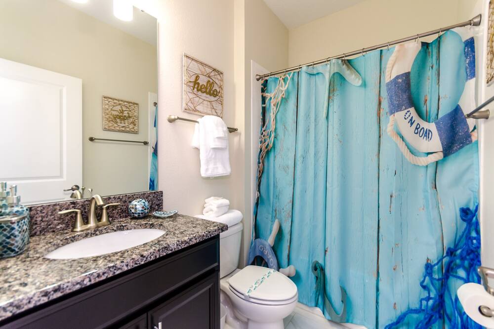 Photo of Bathroom in Davenport