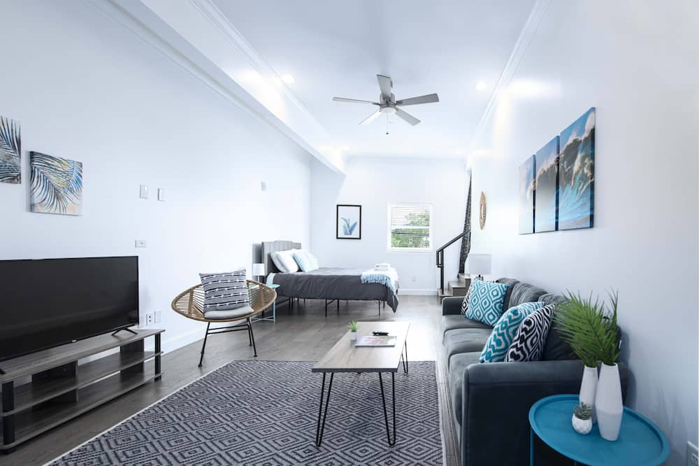 Photo of Livingroom in Historic Ybor