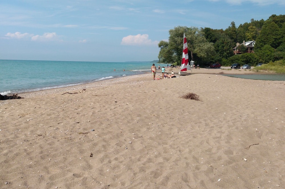 Photo of Others in Port Albert