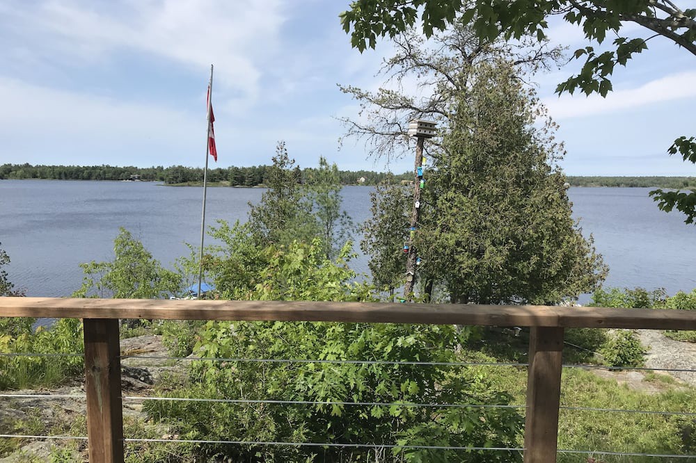 Photo of Patio Balcony in Pointe au Baril
