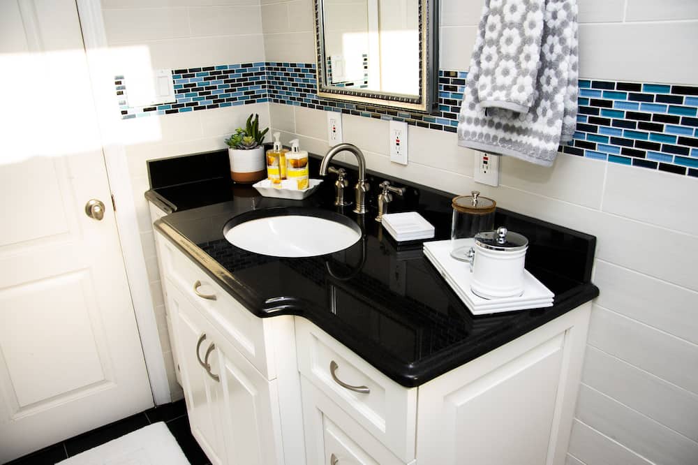 Photo of Kitchen in North Valley Stream