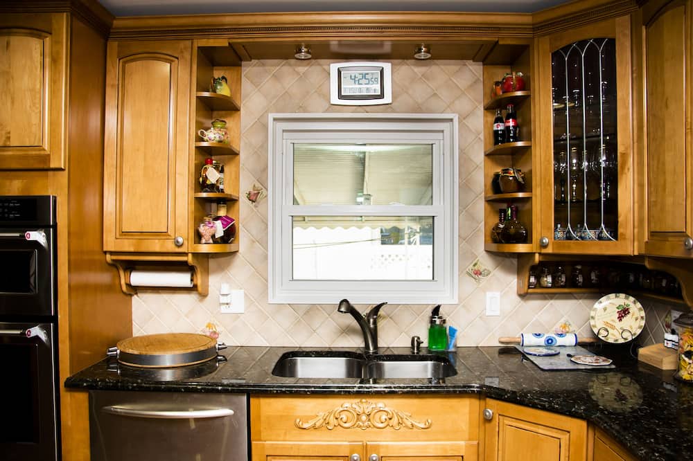 Photo of Kitchen in North Valley Stream