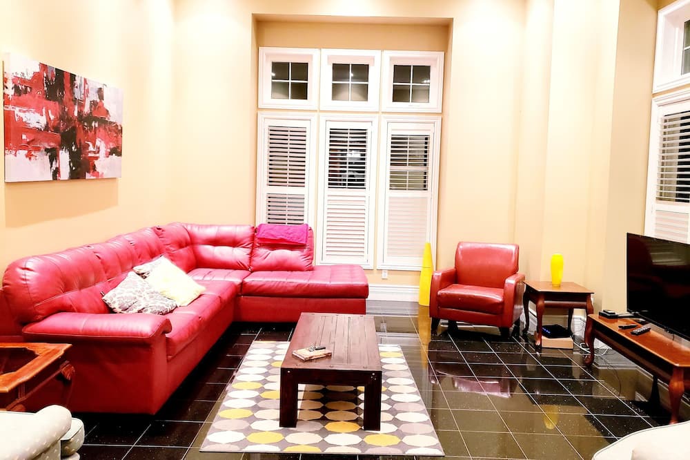 Photo of Bedroom in Erin Mills