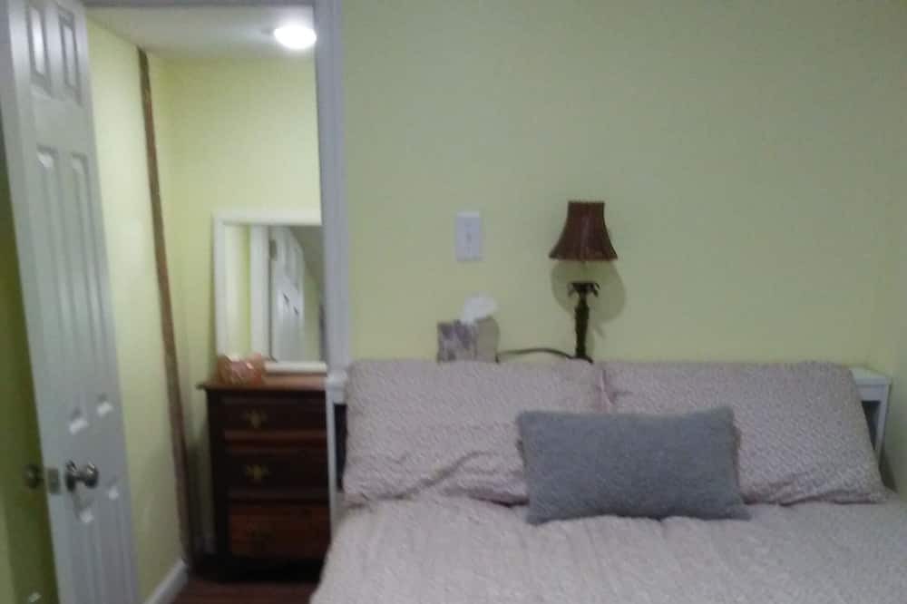 Photo of Bedroom in Rhinebeck Village Business District