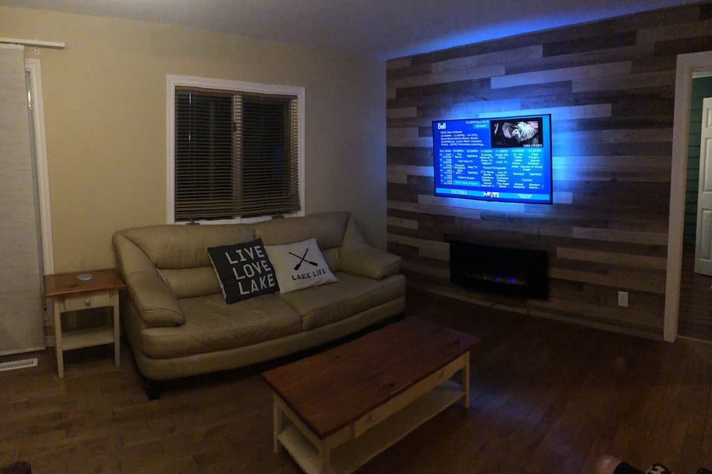 Photo of Livingroom in Huntsville