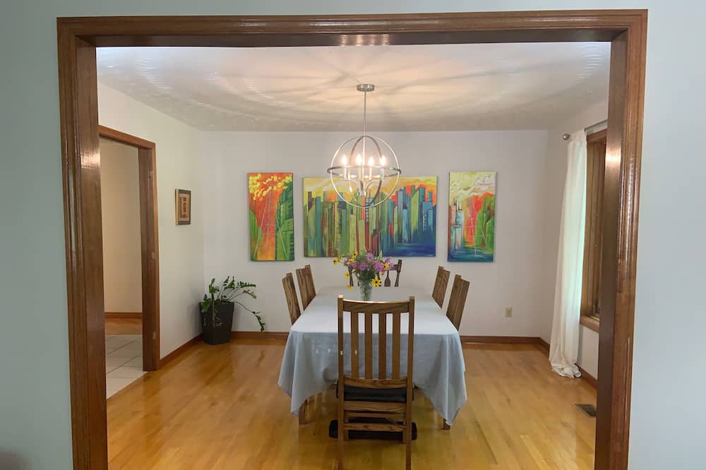 Photo of Bedroom in Dundas