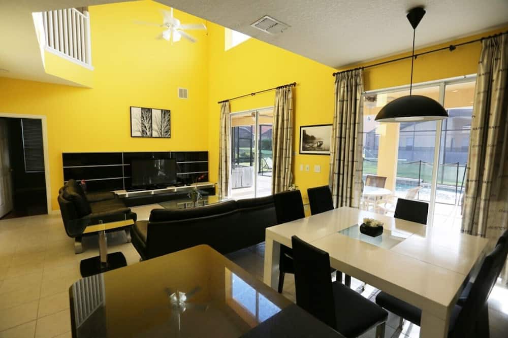 Photo of Livingroom in Solana