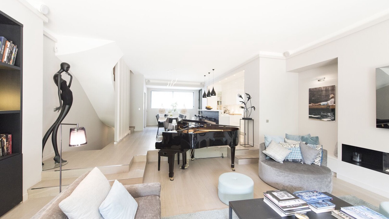 Photo of Livingroom in Issy-les-Moulineaux