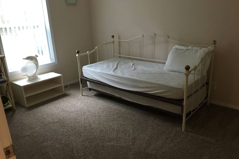 Photo of Bedroom in Tropic