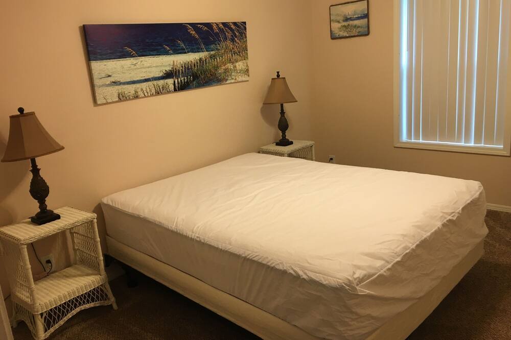 Photo of Bedroom in Tropic