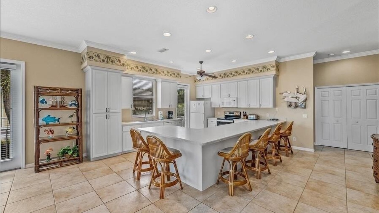 Photo of Kitchen in Golden Beach
