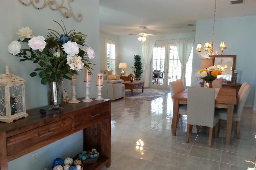 Photo of Livingroom in Esprit
