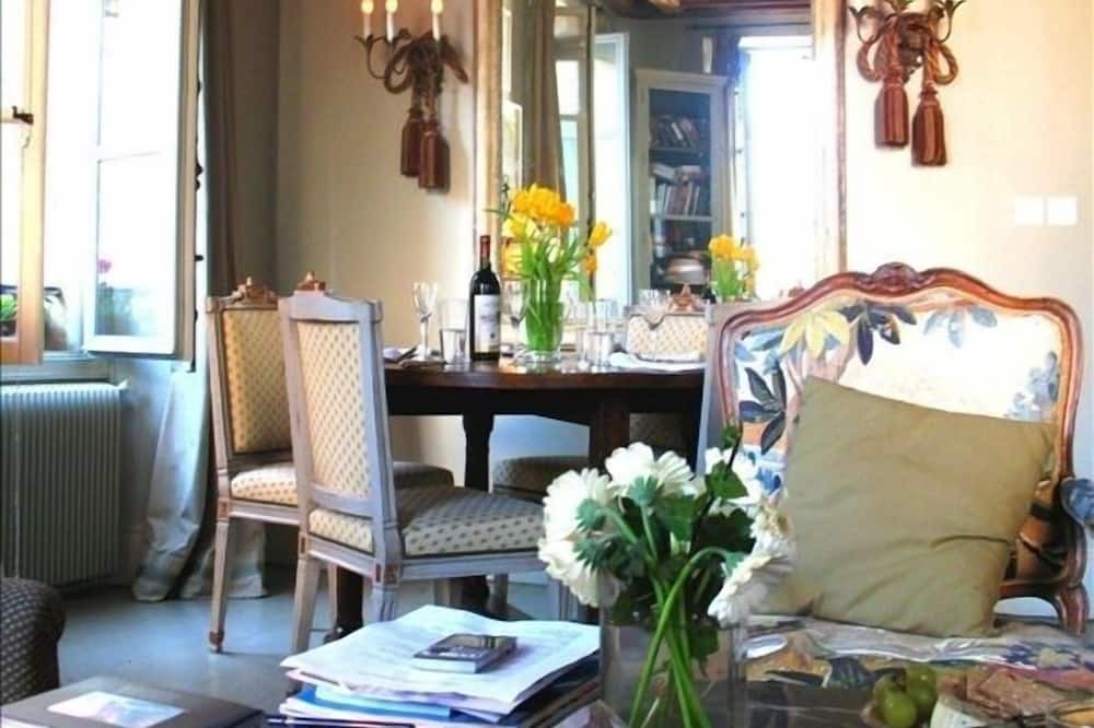 Photo of Bedroom in 5th Arrondissement