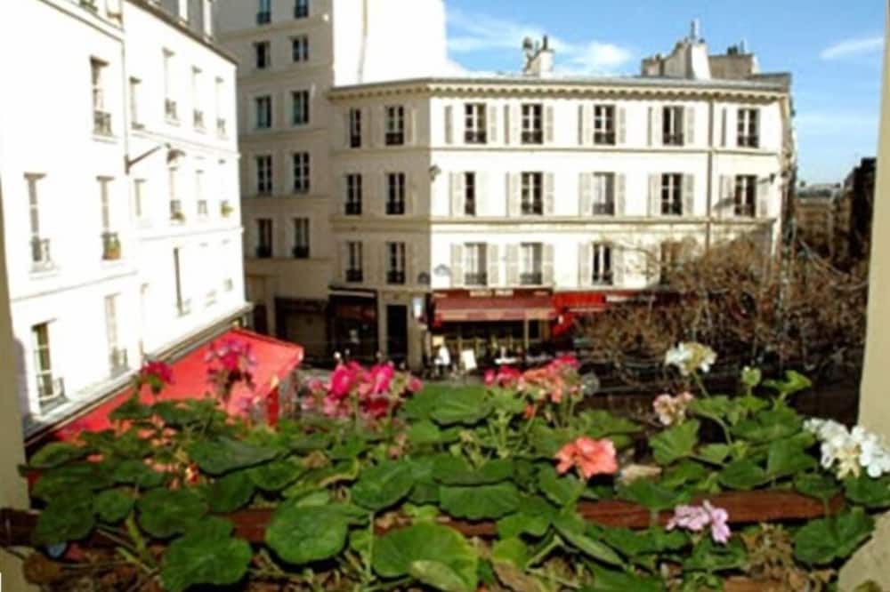 Photo of Bedroom in 5th Arrondissement