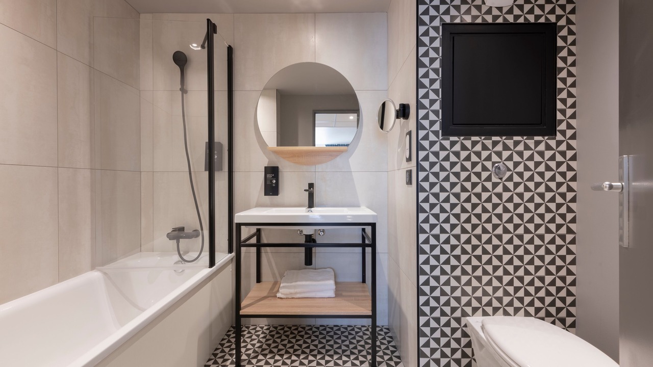 Photo of Bathroom in Joinville-le-Pont