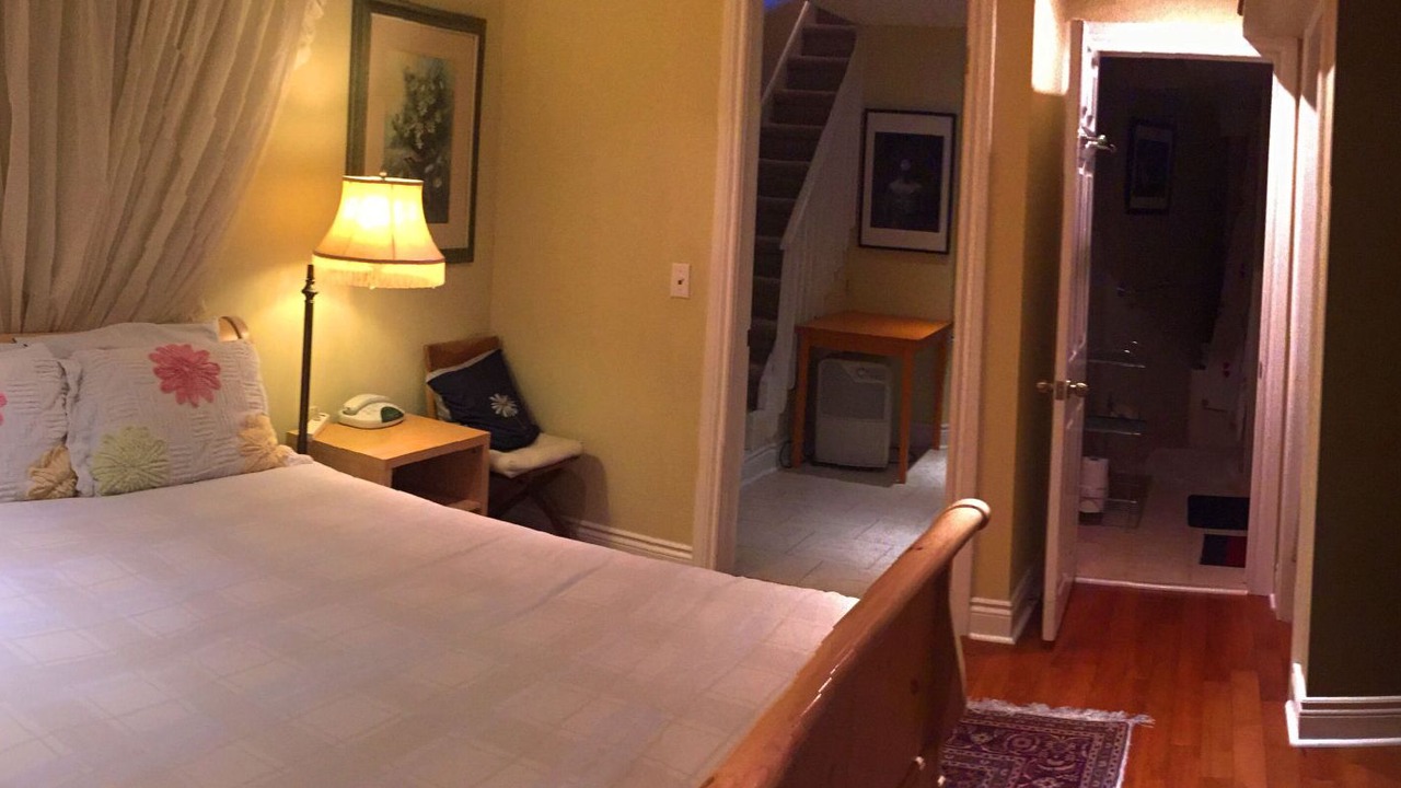 Photo of Bedroom in Cabbagetown South