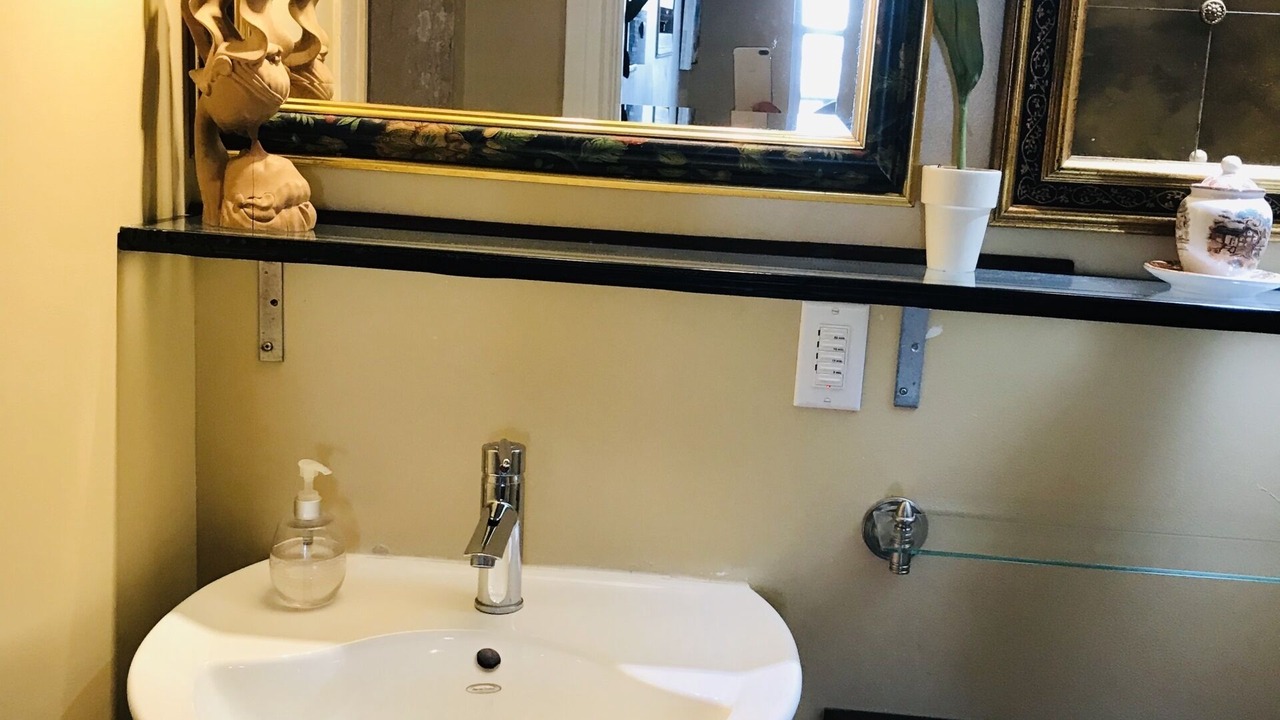 Photo of Bathroom in Cabbagetown South
