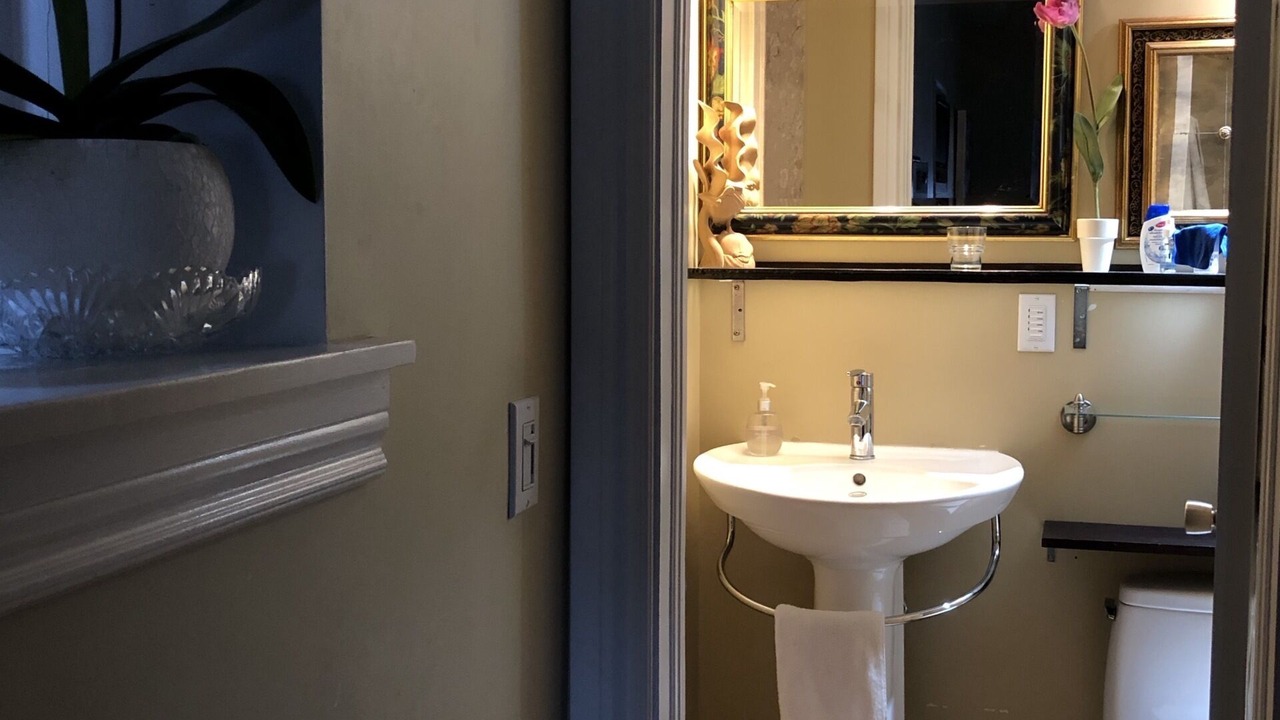 Photo of Bathroom in Cabbagetown South