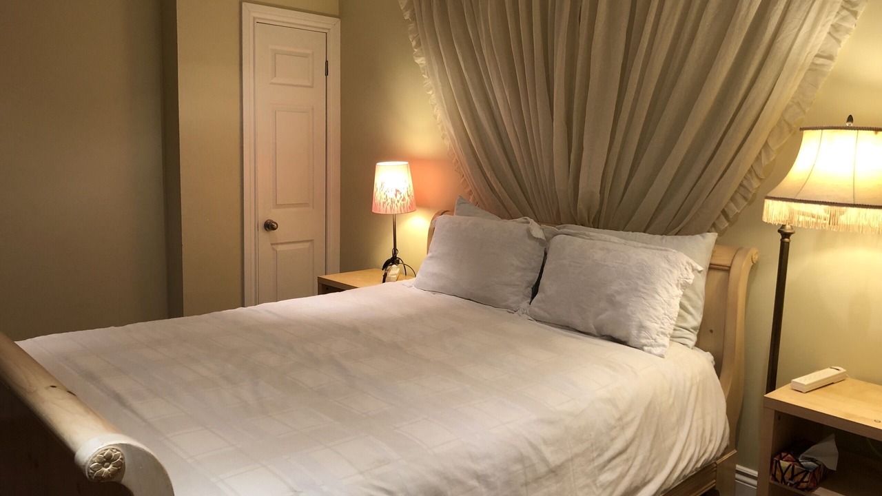 Photo of Bedroom in Cabbagetown South