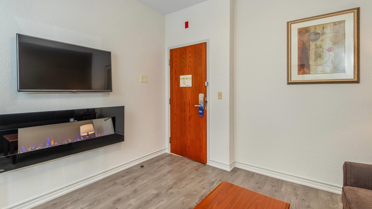 Photo of Bedroom in Gananoque