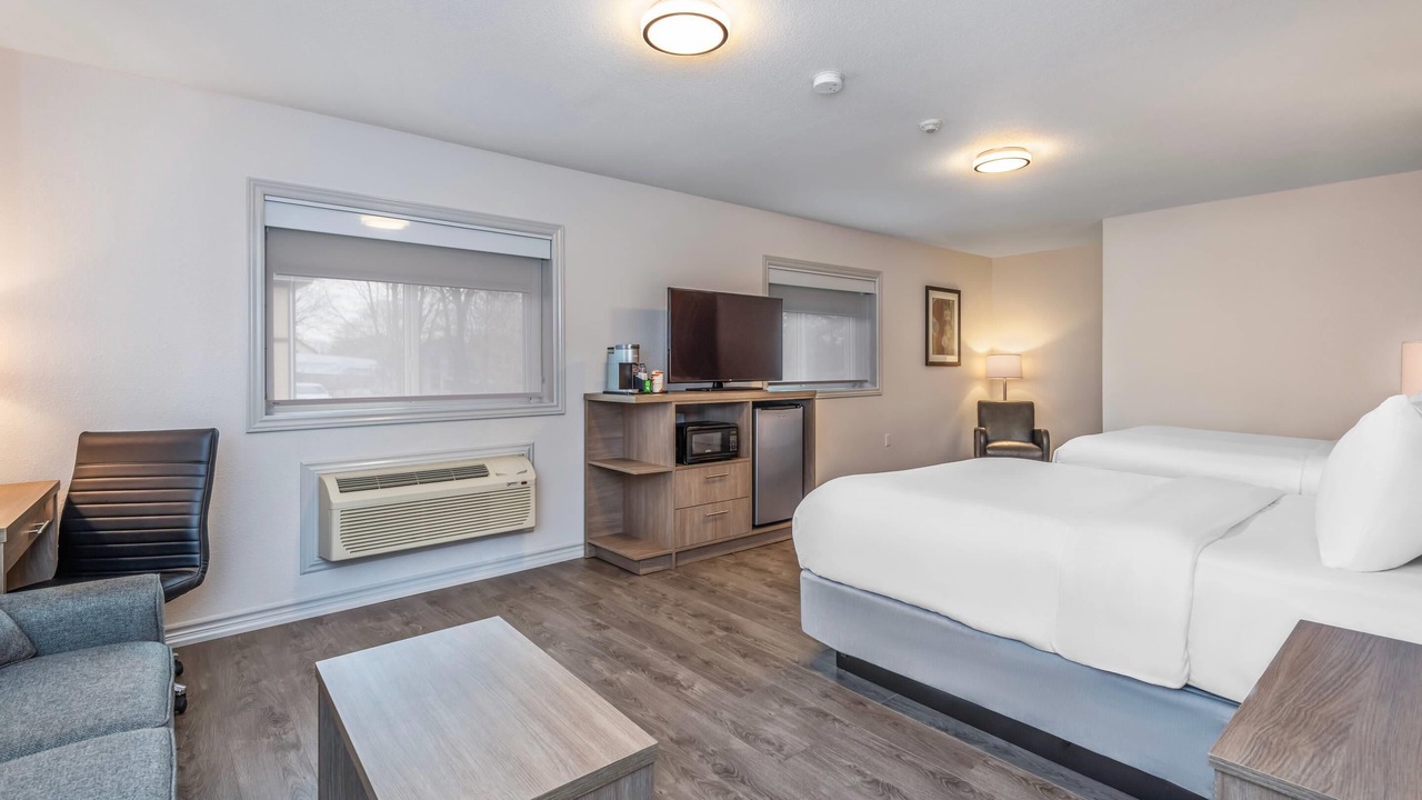 Photo of Bedroom in Gananoque