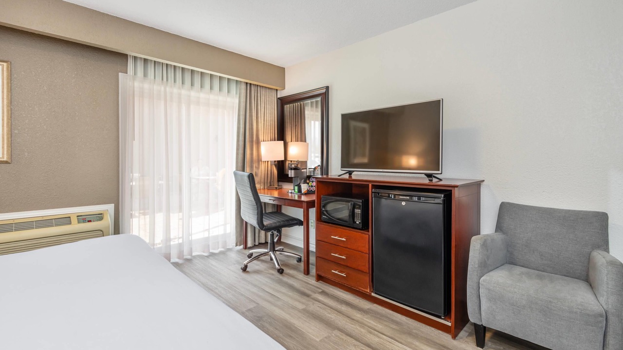 Photo of Bedroom in Gananoque