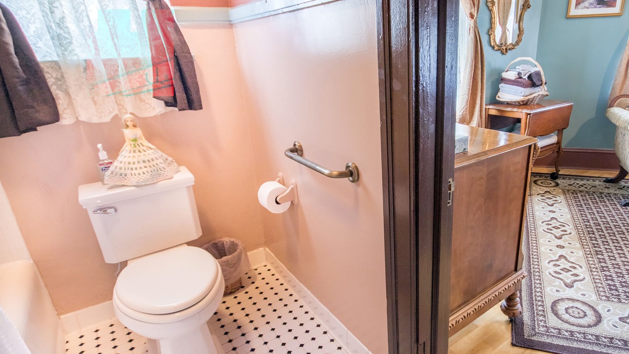 Photo of Bathroom in Winter Garden