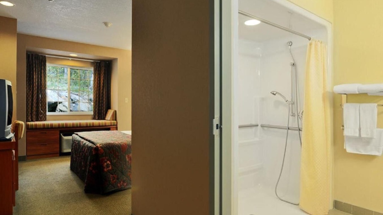 Photo of Bedroom in Parry Sound