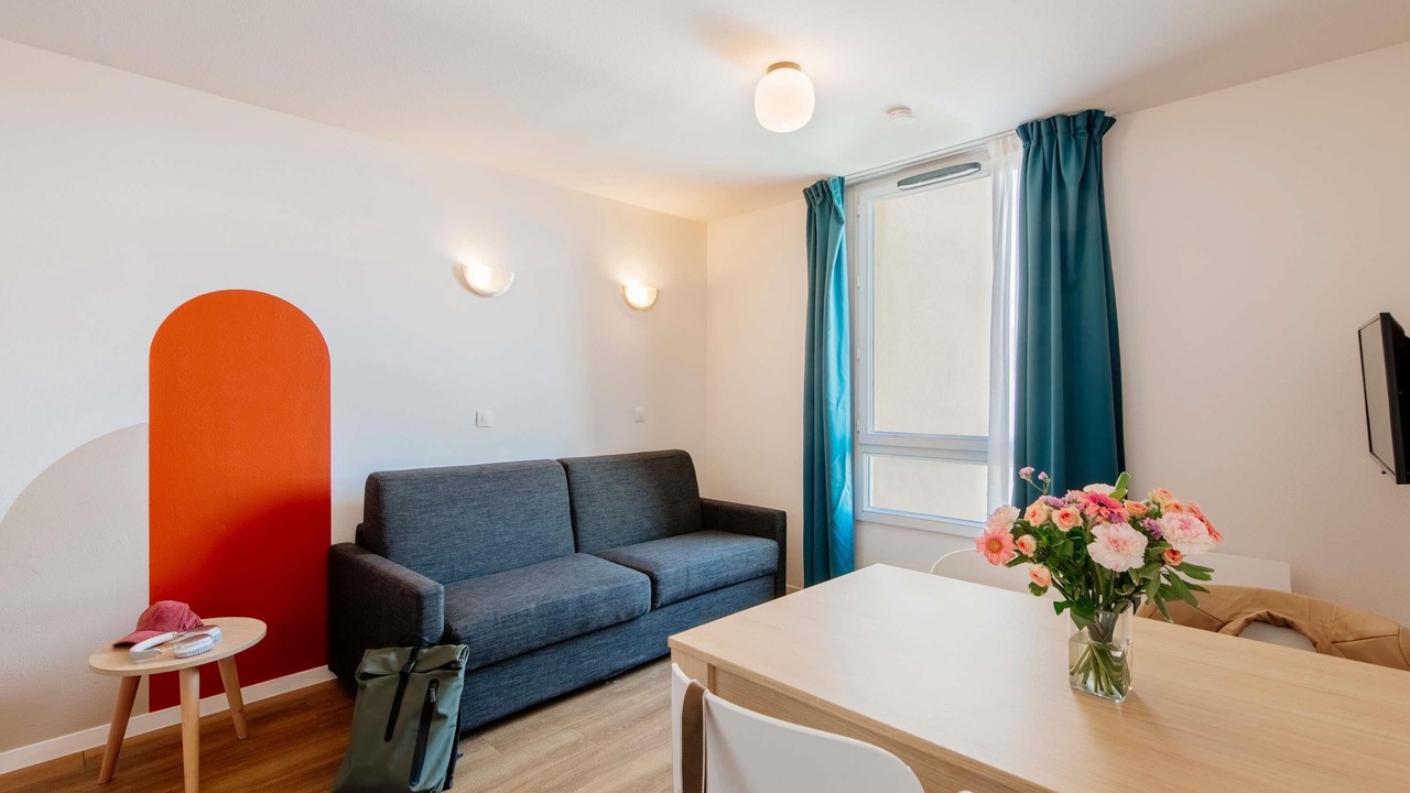 Photo of Bedroom in Saint-Denis