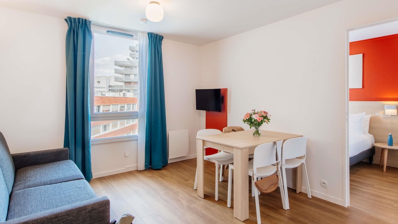 Photo of Bedroom in Saint-Denis