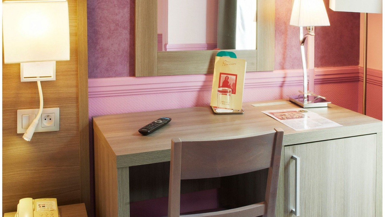 Photo of Bedroom in Villa Montmorency