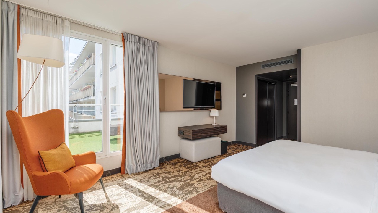 Photo of Bedroom in Republique–Point-du-Jour