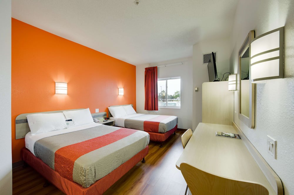 Photo of Bedroom in Steeles Industrial