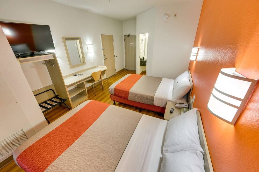 Photo of Bedroom in Steeles Industrial