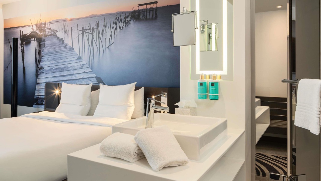 Photo of Bedroom in Orly