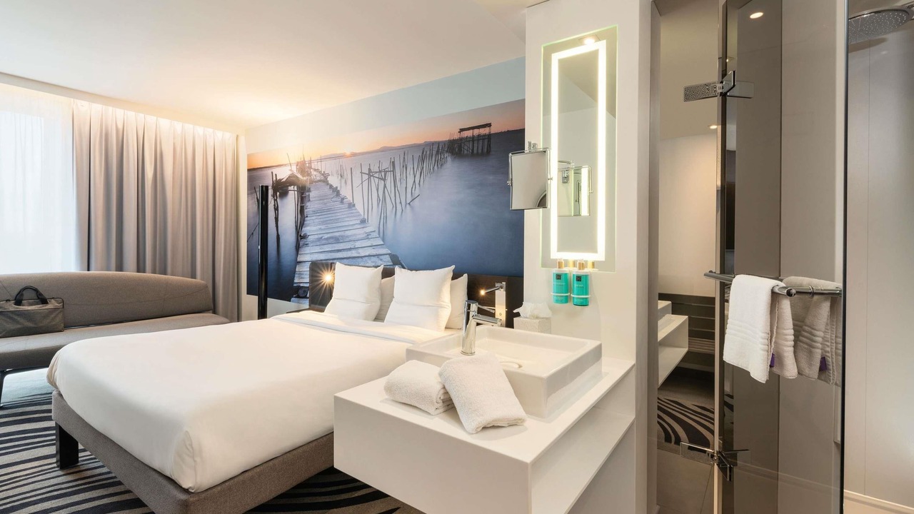 Photo of Bedroom in Orly