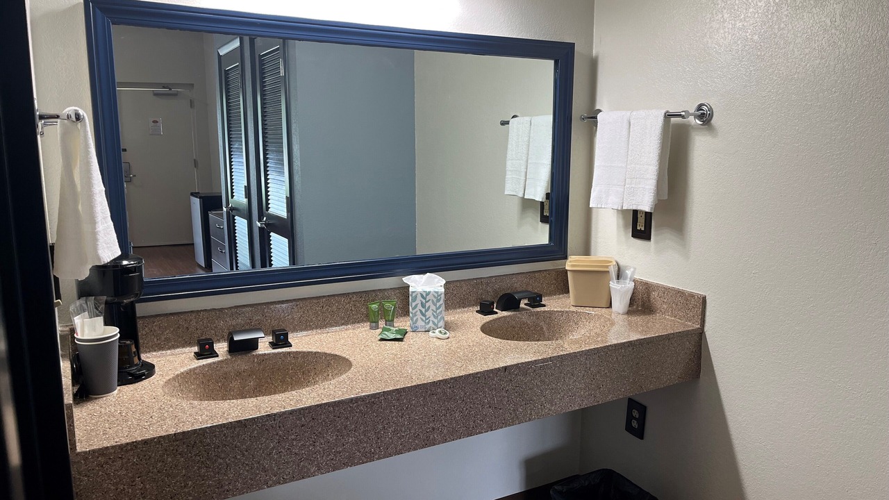 Photo of Bathroom in Winter Garden
