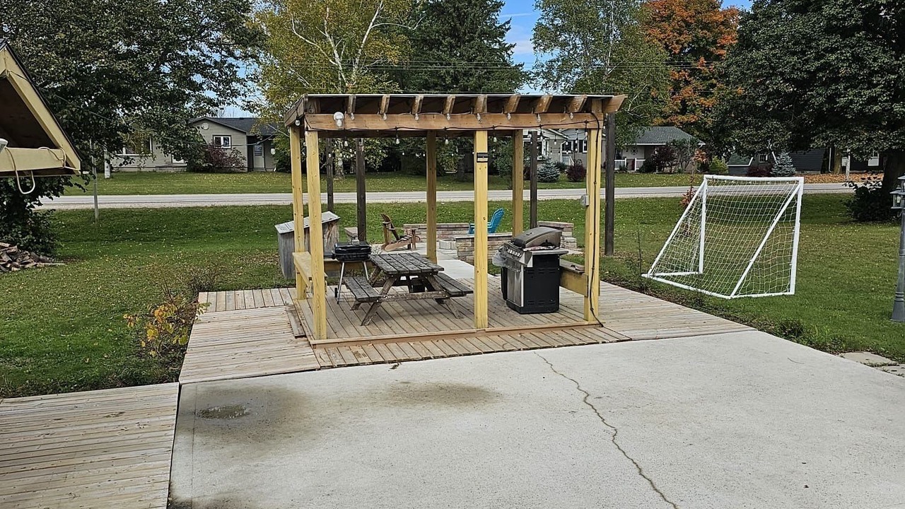 Photo of Outdoor in Wingham