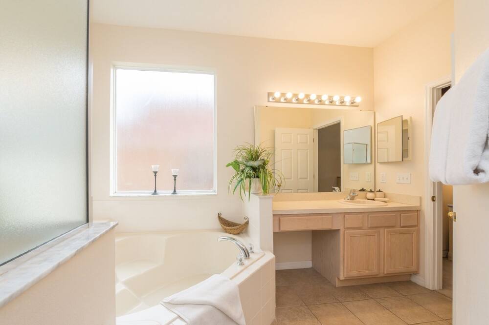 Photo of Bathroom in Solana
