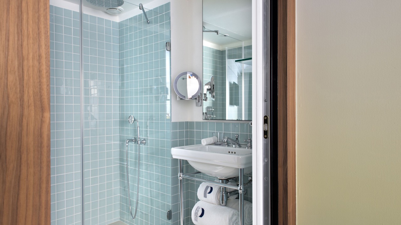 Photo of Bathroom in Quartier du Faubourg-Montmartre