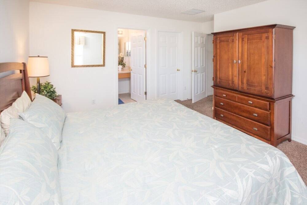 Photo of Bedroom in Seasons