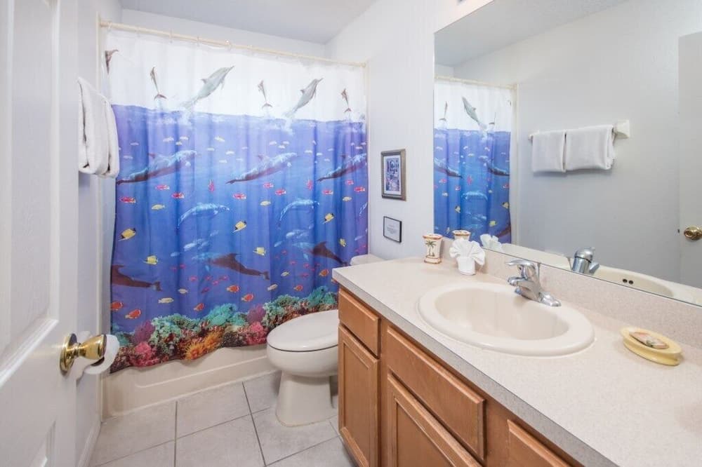 Photo of Bathroom in Seasons