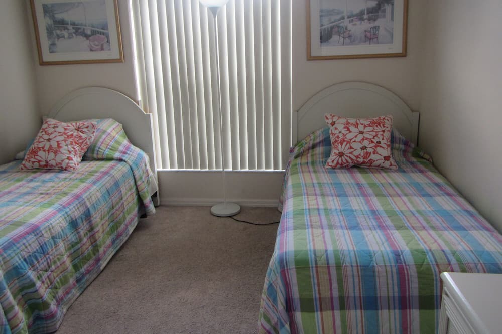 Photo of Bedroom in Greater Groves