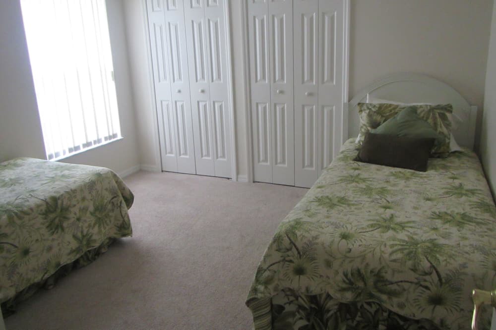 Photo of Bedroom in Greater Groves